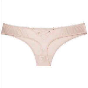 Victoria Secret’s Thong XS